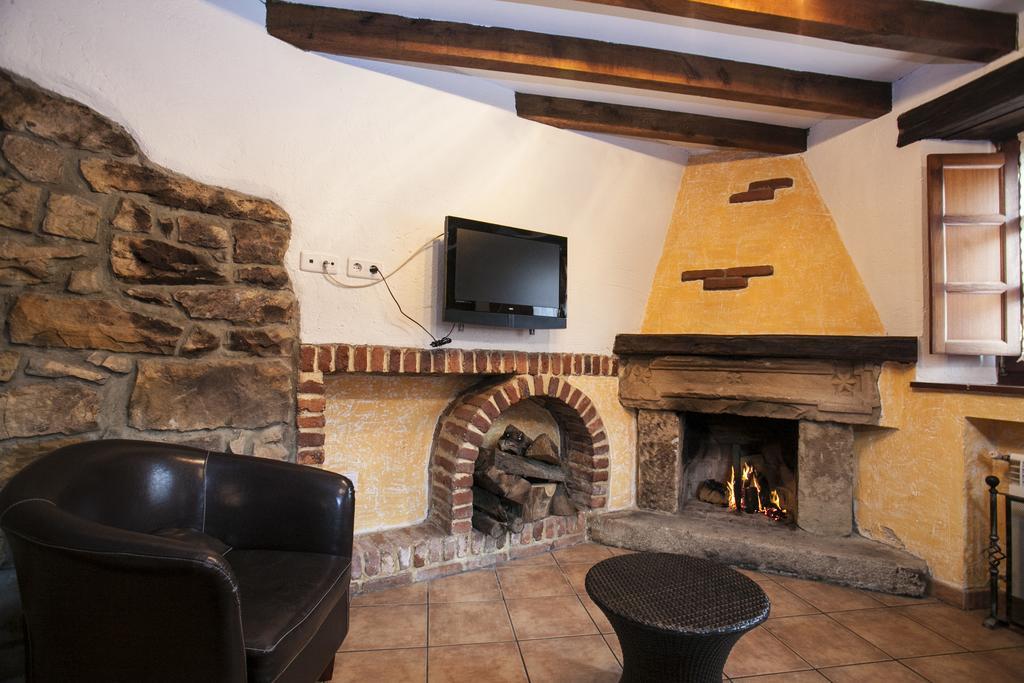 El Cabanon De Pimiango Guest House Bilik gambar